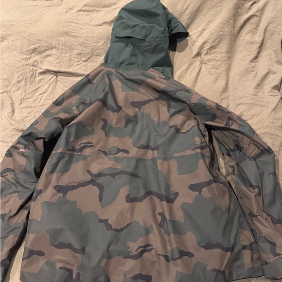 OAKLEY CAMO TC GUNN 2.0 RC SHELL JACKET - Picture 7 of 9